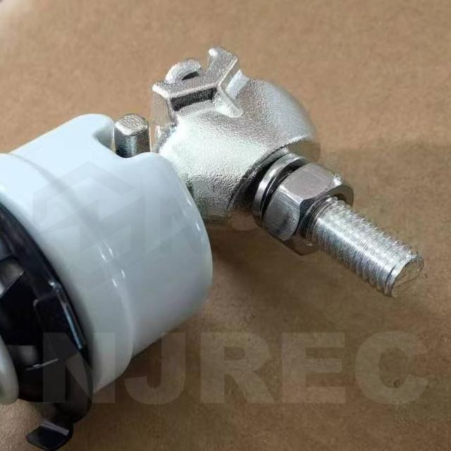 1.2kV 125A 250A Low Voltage Porcelain ANSI Standard Eyebolt Type Transformer Bushing